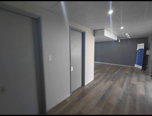 222M² OFFICE TO LET IN VORNA VALLEY